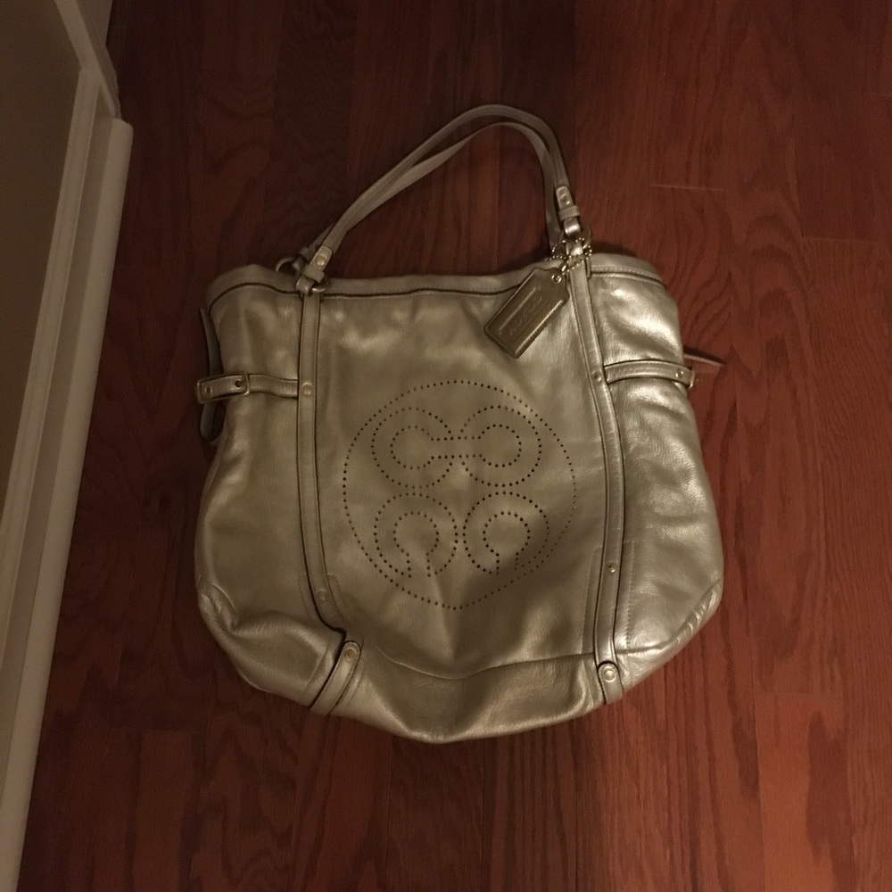 Coach Handbag - Picture 2 of 2